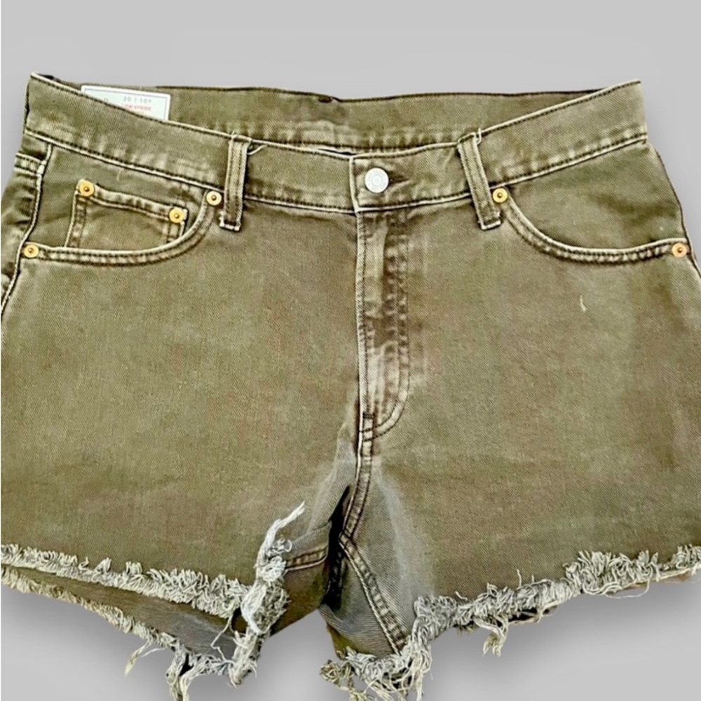 Gap Low Stride jean shorts faded Brown color Size 10
